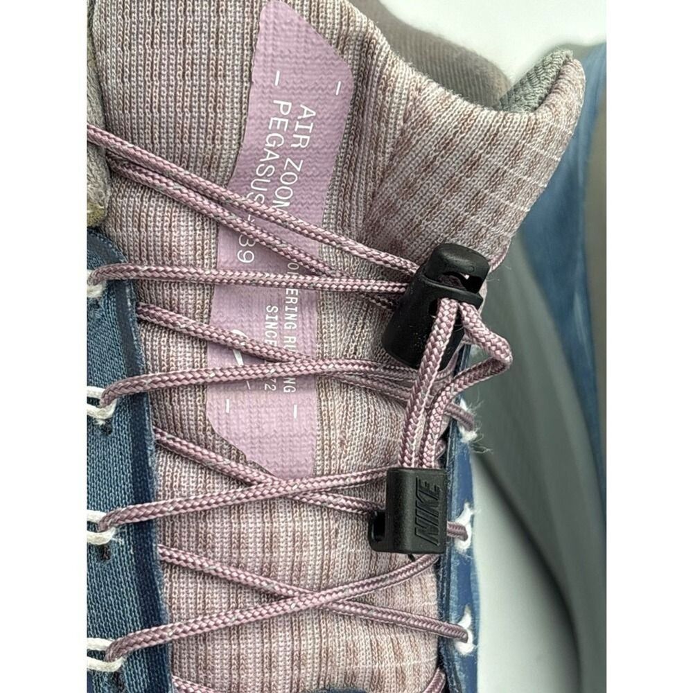 Nike Women's Blue and Pink Trainer Sneakers Size 9.5 - Picture 3 of 14